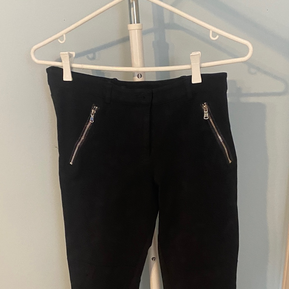Black Skinny Jeans with Zipper Details